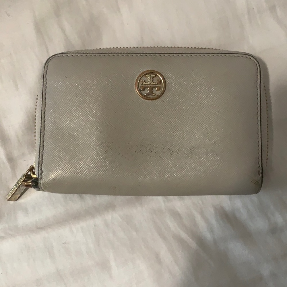 tory burch robinson wallet from 2015